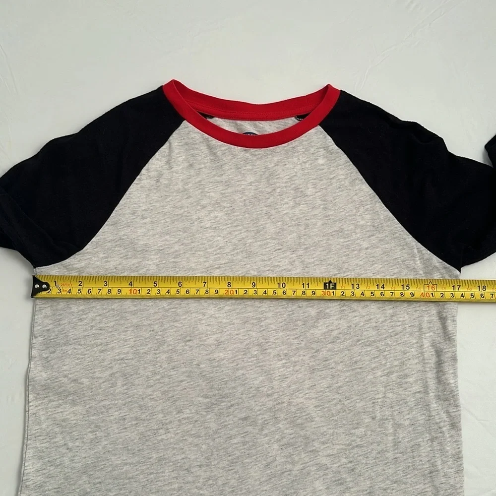 Old Navy heather gray black red colorblock long sleeve t-shirt